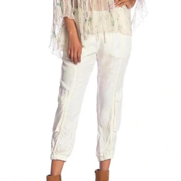 Johnny Was Other - 044 - Johnny Was Beige Cargo Jogger Pants (Size XS, EUC)